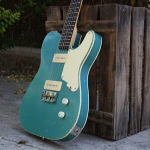 Guitarra artesanal Teal Green con relic medio, Bull Skull Valencia